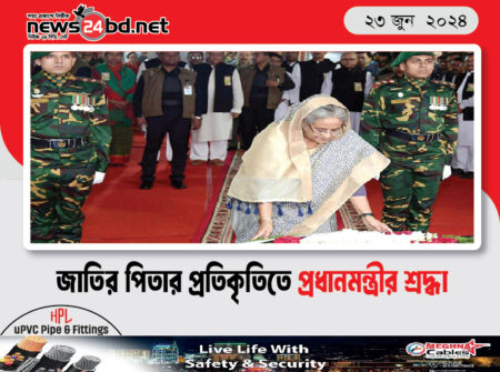 জাতির পিতার প্রতিকৃতিতে প্রধানমন্ত্রীর শ্রদ্ধা
