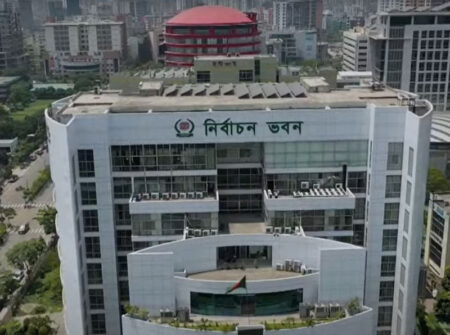 ইসির ওয়েবসাইট থেকে সরিয়ে ফেলা হয়েছে আ. লীগের নৌকা প্রতীক
