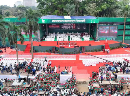 কানায় কানায় পূর্ণ সোহরাওয়ার্দী উদ্যান, চলছে সাংস্কৃতিক পরিবেশনা