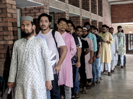 জাকসু নির্বাচনে ভোটগ্রহণ শুরু, ক্যাম্পাসে কড়া নিরাপত্তা