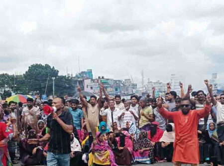 ভাঙ্গা থানা-উপজেলা পরিষদে হামলা, অফিসার্স ক্লাবে আগুন