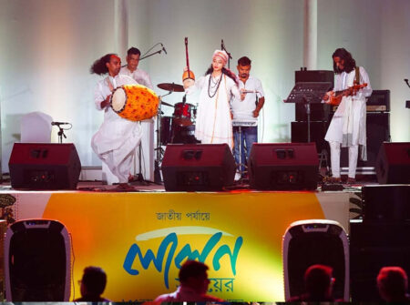 গানে গানে মুখরিত সোহরাওয়ার্দী উদ্যান