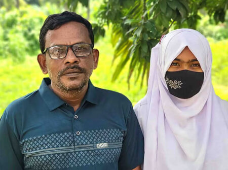 একইসঙ্গে এইচএসসি পাশ করলেন বাবা–মেয়ে