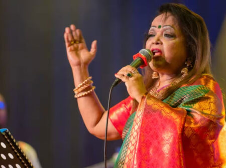 এবার যুক্তরাজ্যে মঞ্চ মাতাবেন সাবিনা ইয়াসমিন