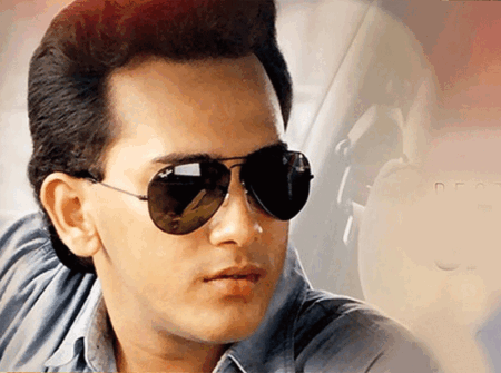 ‘আমার প্রিয় নায়কের বুকে আমি নিজেই ছুরি চালাই’