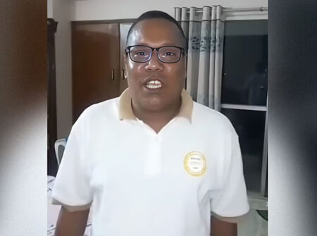 শেখ হাসিনাকে নিয়ে ফেসবুক পোস্ট, ঢাবির ডেপুটি রেজিস্ট্রার আটক