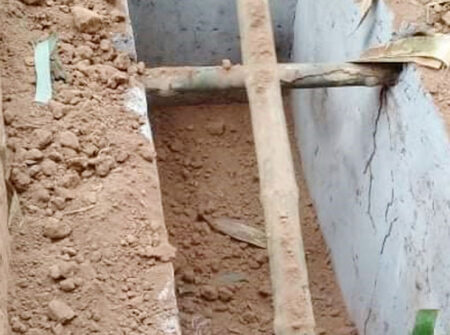মাকে দেখানোর অপেক্ষায় আটকে আছে মেডিকেল ছাত্র রাফির দাফন