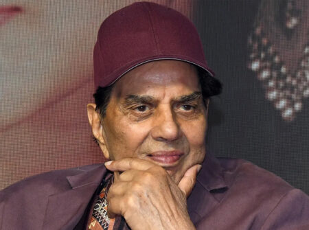 বর্ষীয়ান অভিনেতা ধর্মেন্দ্র আর নেই