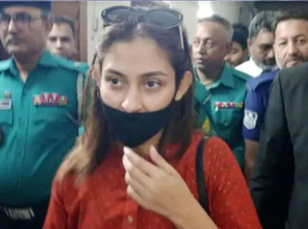 গ্রেফতারি পরোয়ানার পর আদালতে আত্মসমর্পণ, জামিন পেলেন মেহজাবীন