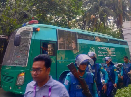 মানবতাবিরোধী অপরাধের দুই মামলায় ট্রাইব্যুনালে ১৩ সেনা কর্মকর্তা
