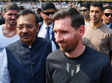 কলকাতার বিশৃঙ্খলার জন্য মেসি দায়ীঃ ভারতের সাবেক ক্রিকেট অধিনায়ক