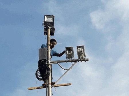 অপরাধ দমনে ৩২ সিসি ক্যামেরার নজরদারি