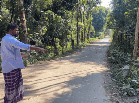 সড়কের নিচে ছয় শহীদের কবর, অবহেলায় নগর বধ্যভূমি
