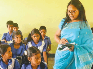 রোববার থেকে বার্ষিক পরীক্ষা, ‘শাটডাউন’ কর্মসূচি স্থগিত করলেন প্রাথমিক শিক্ষকরা