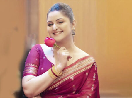 অপেক্ষার পালা শেষ, নতুন বছরেই ‘গোলাপ’ উপহার দিবেন পরীমণি