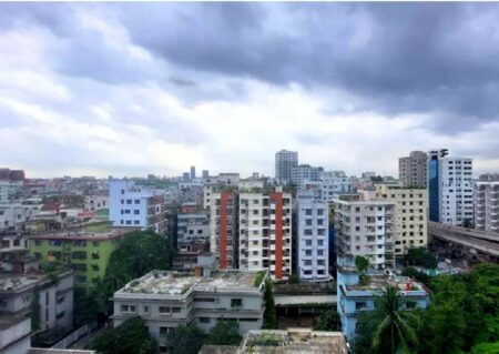 ঢাকার আবহাওয়া শুষ্ক, আকাশ আংশিক মেঘাচ্ছন্ন