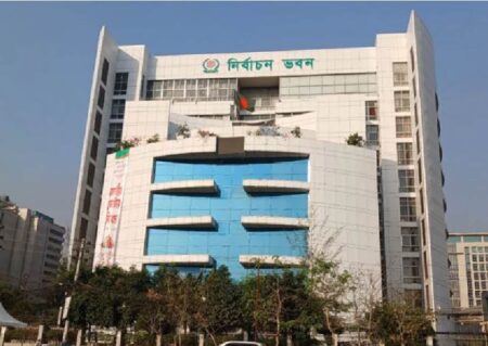 “গণভোট ও সংসদ নির্বাচনে দায়িত্বে ৫৫ হাজার দেশি পর্যবেক্ষক, মেনে চলতে হবে ইসির নির্দেশনা”