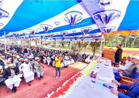 লালমনিরহাটে ভোটার সচেতনতা বৃদ্ধিতে জেলা ইমাম সম্মেলন