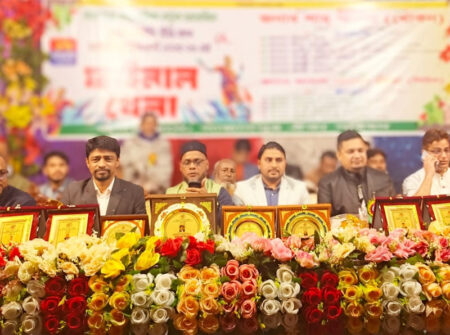 চৌদ্দগ্রামে ডাবল এলইডি টিভি কাপ ব্যাডমিন্টন টুর্নামেন্টের ফাইনাল অনুষ্ঠিত