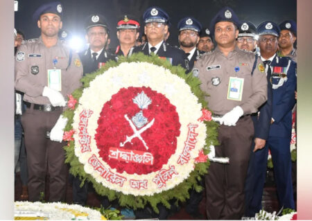 ভাষা শহীদদের প্রতি আইজিপির শ্রদ্ধা নিবেদন