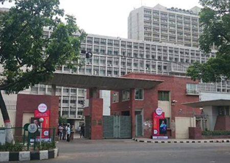 জিরো পয়েন্ট এলাকায় ‘নো হর্ণ জোন’ কার্যকর, তবু মানা হচ্ছে না নিষেধাজ্ঞা