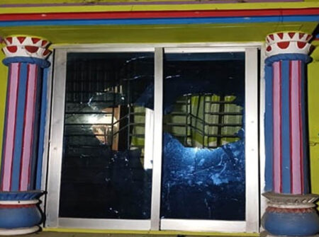 রাজবাড়ীর পাংশায় চাঁদা না পেয়ে বসতবাড়ি ও বৃদ্ধা কে মারপিটের অভিযোগ