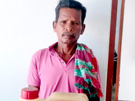 নওগাঁয় পাচারকালে ৪৫ বস্তা সার জব্দ