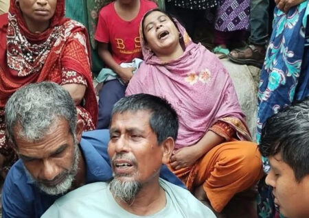 নিয়ামতপুরে একই পরিবারের ৪ জনকে গলা কটে হত্যা
