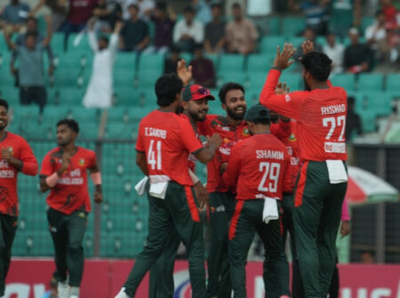 চট্টগ্রামে ১৮২ রানের পাহাড়, ইতিহাস গড়ার চ্যালেঞ্জে বাংলাদেশ