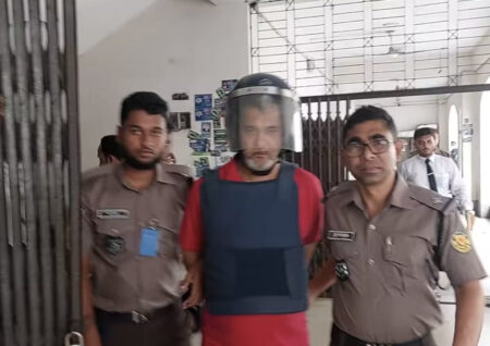 শহীদ শরিফ ওসমান হাদিকে হত্যাচেষ্টার মামলায় অস্ত্র বিক্রেতা হেলালের ৩ দিনের রিমান্ড