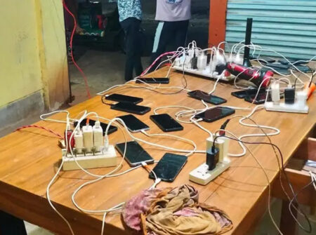 ৯৬ ঘণ্টা বিদ্যুৎহীন শেরপুরের অর্ধশতাধিক গ্রাম