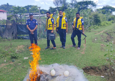 সাত দিনে নৌ পুলিশের সাঁড়াশি অভিযান: আটক ৩০২, জব্দ কোটি মিটার অবৈধ জাল