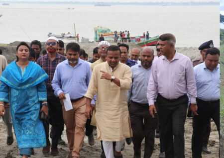 ঈদযাত্রার প্রস্তুতি দেখতে পাটুরিয়া-দৌলতদিয়া ফেরিঘাট পরিদর্শনে নৌপরিবহন প্রতিমন্ত্রী