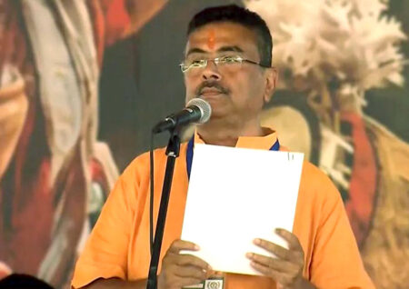 পশ্চিমবঙ্গের মুখ্যমন্ত্রী হিসেবে শপথ নিলেন শুভেন্দু অধিকারী