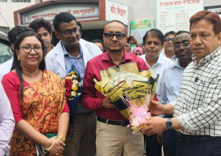 কালাই স্বাস্থ্য কমপ্লেক্স পরিদর্শনে স্বাস্থ্য সচিব, অনিয়মে কঠোর হুঁশিয়ারি