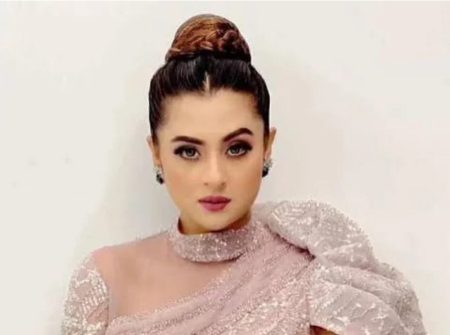 ‘এটা নোংরা মানসিকতা’—সামাজিক মাধ্যমের সমালোচনায় বুবলী
