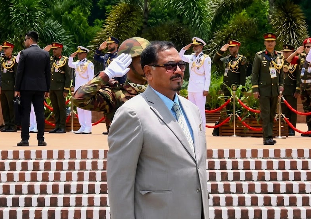 জাতীয় স্মৃতিসৌধে ভারপ্রাপ্ত রাষ্ট্রপতির শ্রদ্ধা
