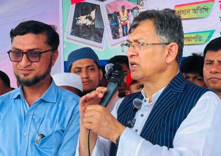 বন্যার ক্ষয়ক্ষতি পুষিয়ে নিতে প্রয়োজনীয় উদ্যোগ নেবে সরকার: স্বরাষ্ট্রমন্ত্রী