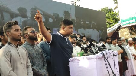 চট্টগ্রামের বন্যা শুরু হবার সাথে সাথে প্রতিমন্ত্রী হজ্বে আর প্রধানমন্ত্রী বরিশালে–হাসনাত আব্দুল্লাহ