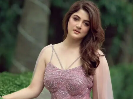ধর্ষণের অভিযোগে গ্রেপ্তার শ্রাবন্তীর ব্যক্তিগত সহকারী, কঠোর শাস্তির দাবি অভিনেত্রীর