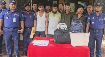 সোনারগাঁওয়ে জাপান প্রবাসীর গাড়িতে ডাকাতির ঘটনায় লুন্ঠিত মালামালসহ ৪ ডাকাত গ্রেপ্তার
