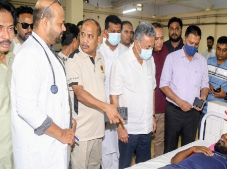 শিপইয়ার্ড দুর্ঘটনায় নিহত ৮, অসুস্থদের পাশে অর্থমন্ত্রী আমির খসরু