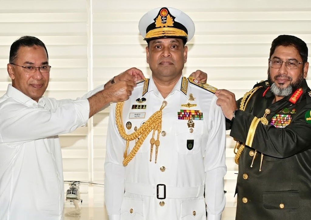 নৌবাহিনী প্রধানের পদে পদোন্নতি, অ্যাডমিরাল হলেন খোন্দকার মিসবাহ উল আজীম