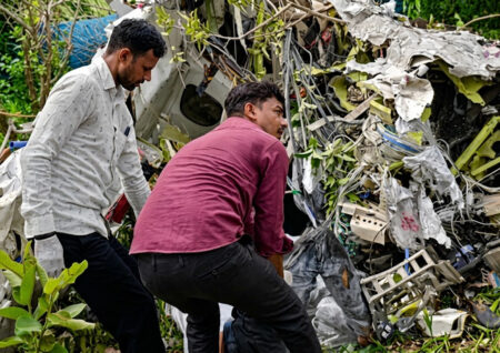 গঙ্গা ব্যারাজের কাছে প্রশিক্ষণ বিমান বিধ্বস্ত, নিহত ২ পাইলট