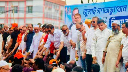 শহীদ পরিবারের পাশে থাকবো-দিপু ভূঁইয়া