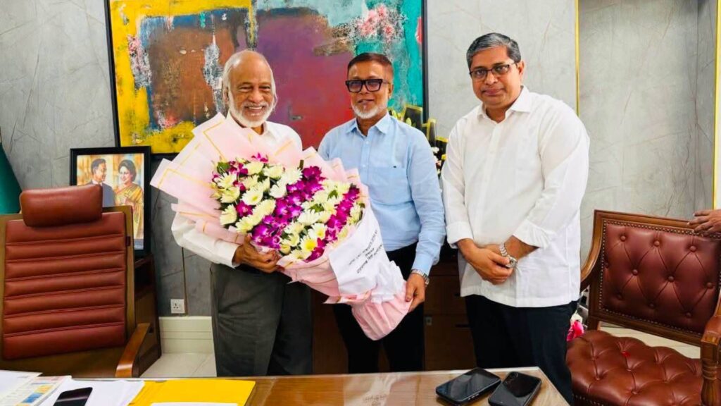 মঈন খানের সাথে সাখাওয়াতের সৌজন্য সাক্ষাৎ