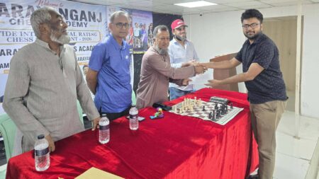 নারায়ণগঞ্জে ফিদে আন্তর্জাতিক রেটিং দাবা: ভারতের সৌরভ চৌবে চ্যাম্পিয়ন