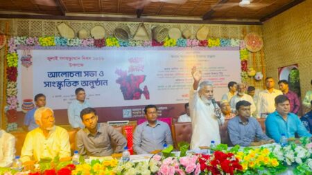 সোনারগাঁওয়ে জুলাই গণঅভ্যুত্থান দিবসে আলোচনা, আর্থিক সহায়তা ও দোয়া মাহফিল