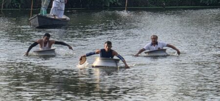 রূপগঞ্জে ঐতিহ্যবাহী পাতিল দৌড় প্রতিযোগিতা, হাজারো দর্শকের উচ্ছ্বাস