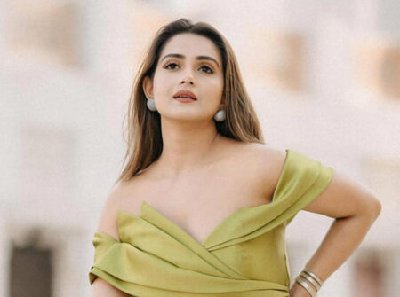 জামিন পেয়েই শাড়িকাণ্ডে নারীর ছবি ফাঁস করলেন তিশা